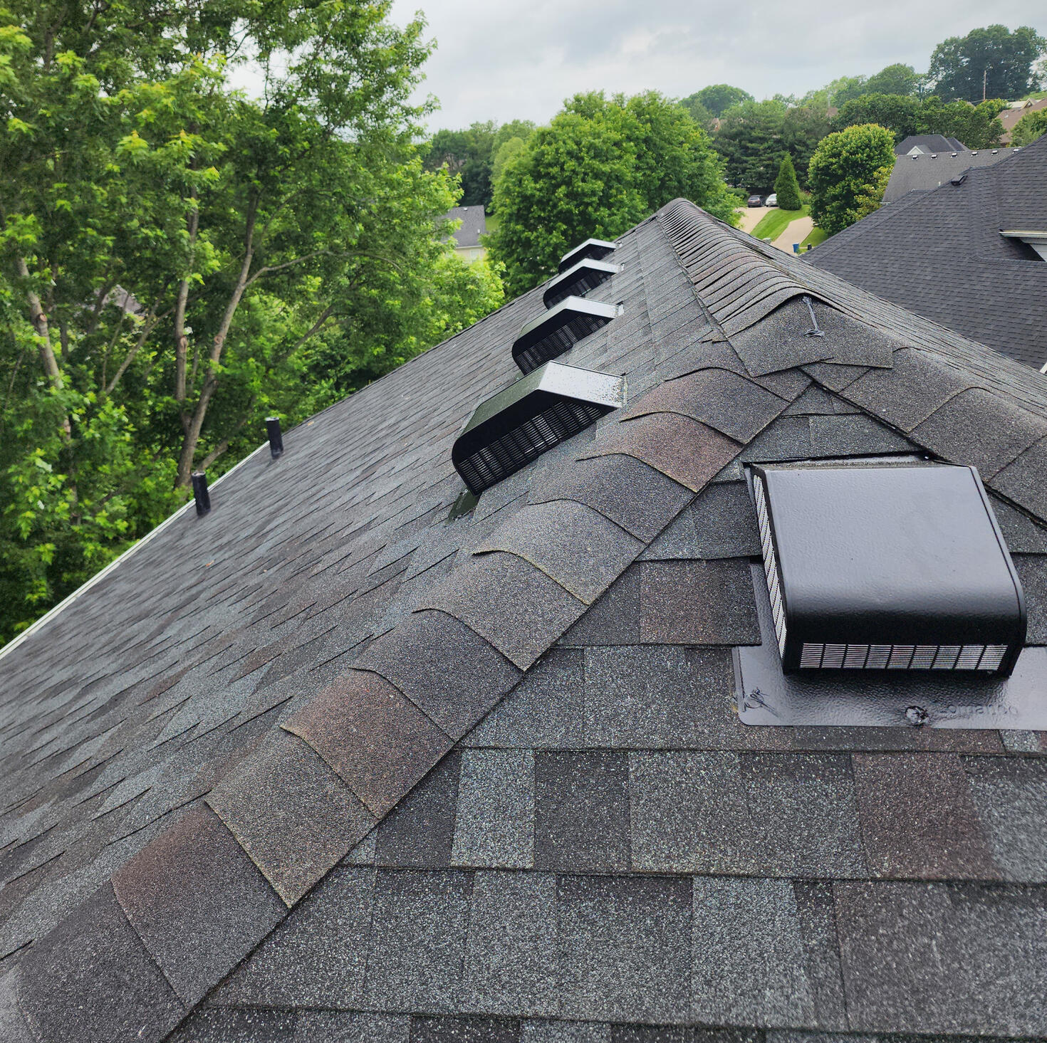 Roof repair contractor Roofing Contractor in Valley Station, KY
