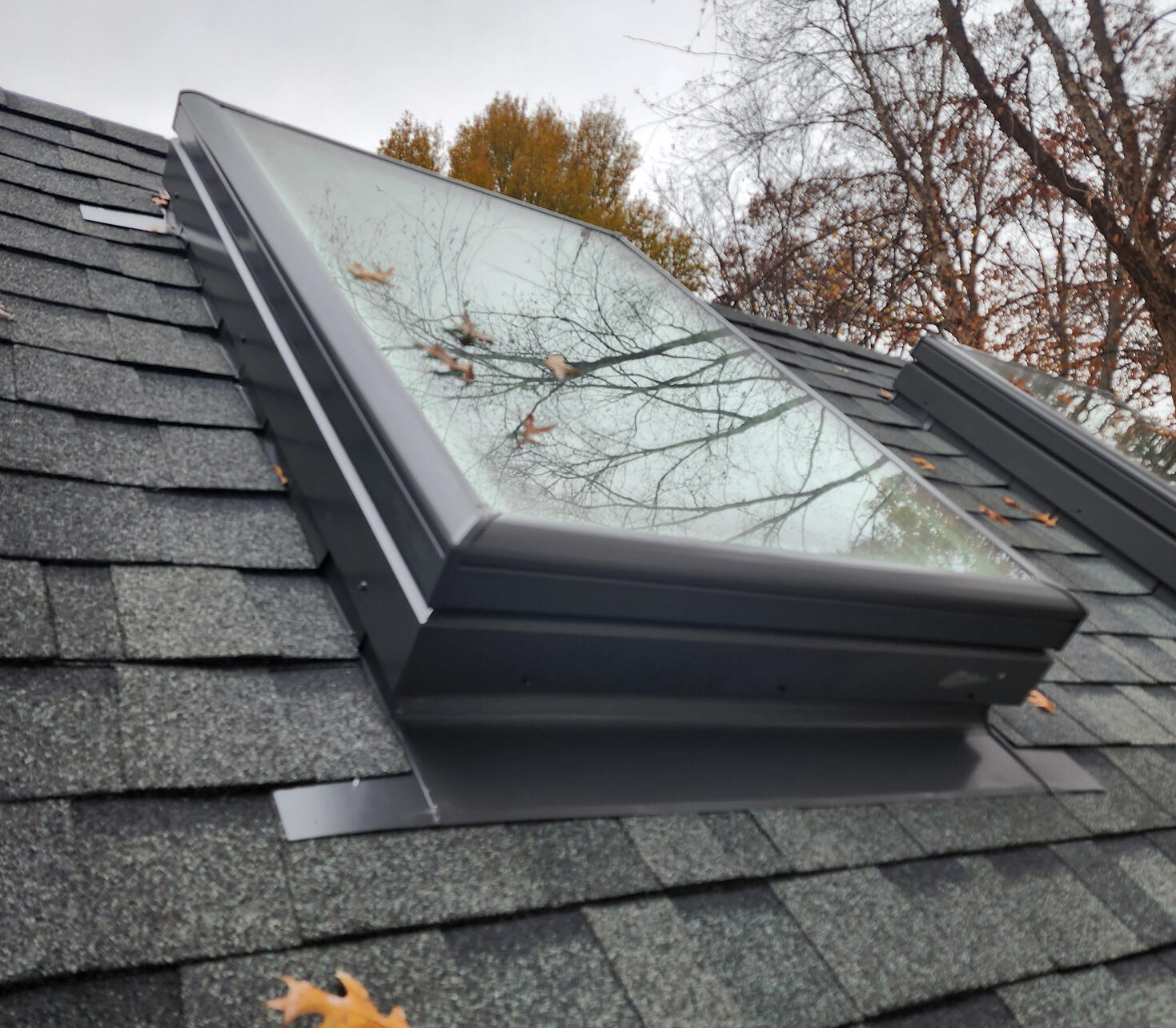 Roof repair contractor Roofing Contractor in Valley Station, KY